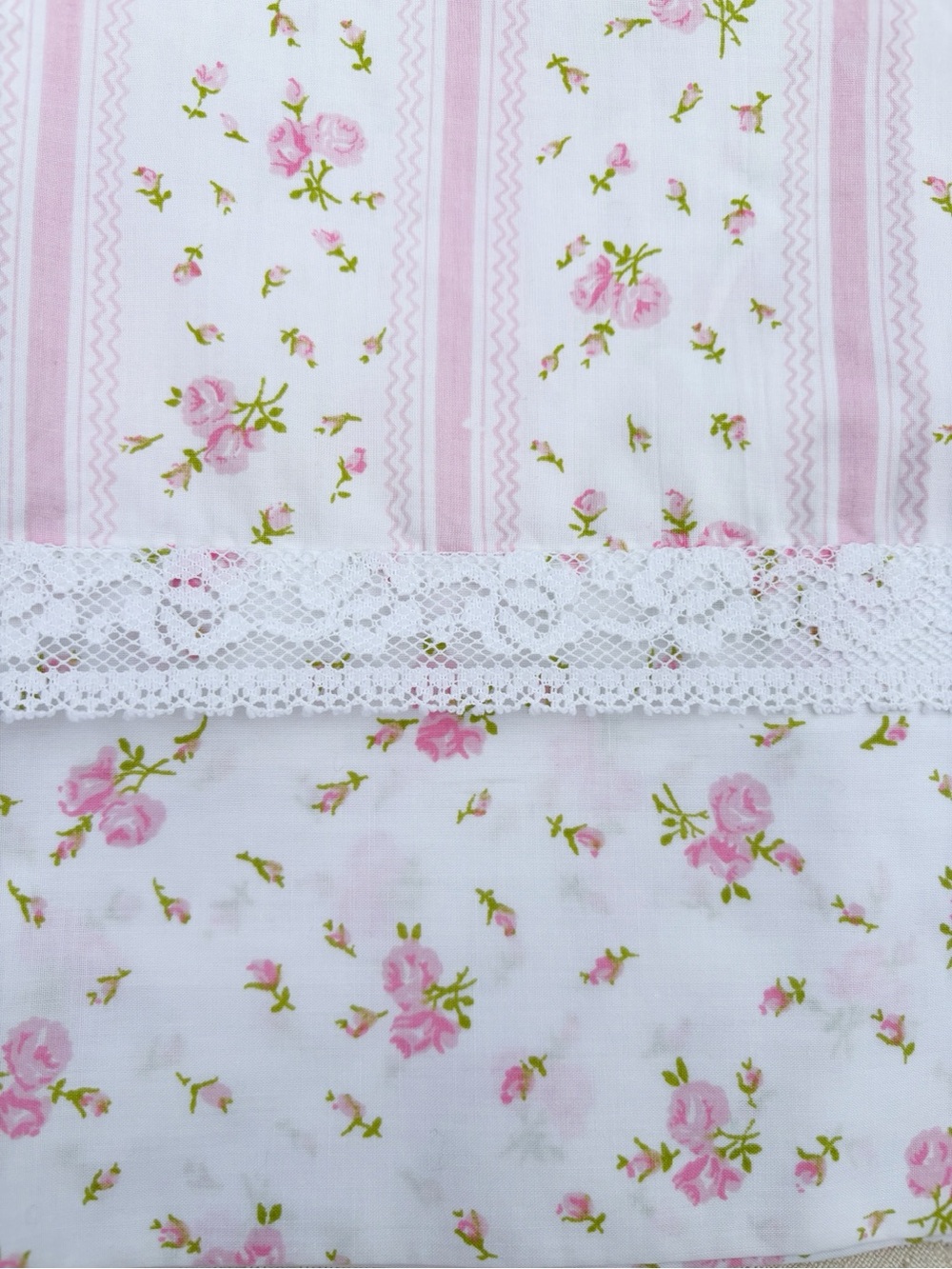 Vintage Springmaid Queen Flat Sheet Lace Floral Stripe Pink Roses 105” X 100”